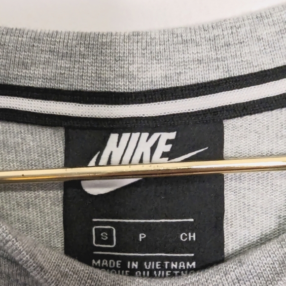 Nike Cropped Crew Neck Swoosh L/S Jersey Tee Top Size Small Grey AR3754-063 EUC - Picture 9 of 10